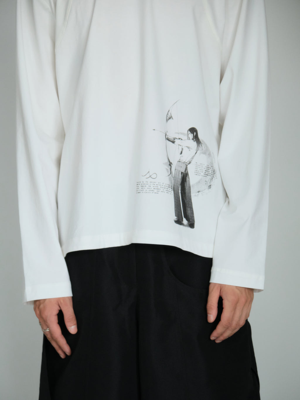THE IDIOT X OPINI: Arc Long Sleeve [White]