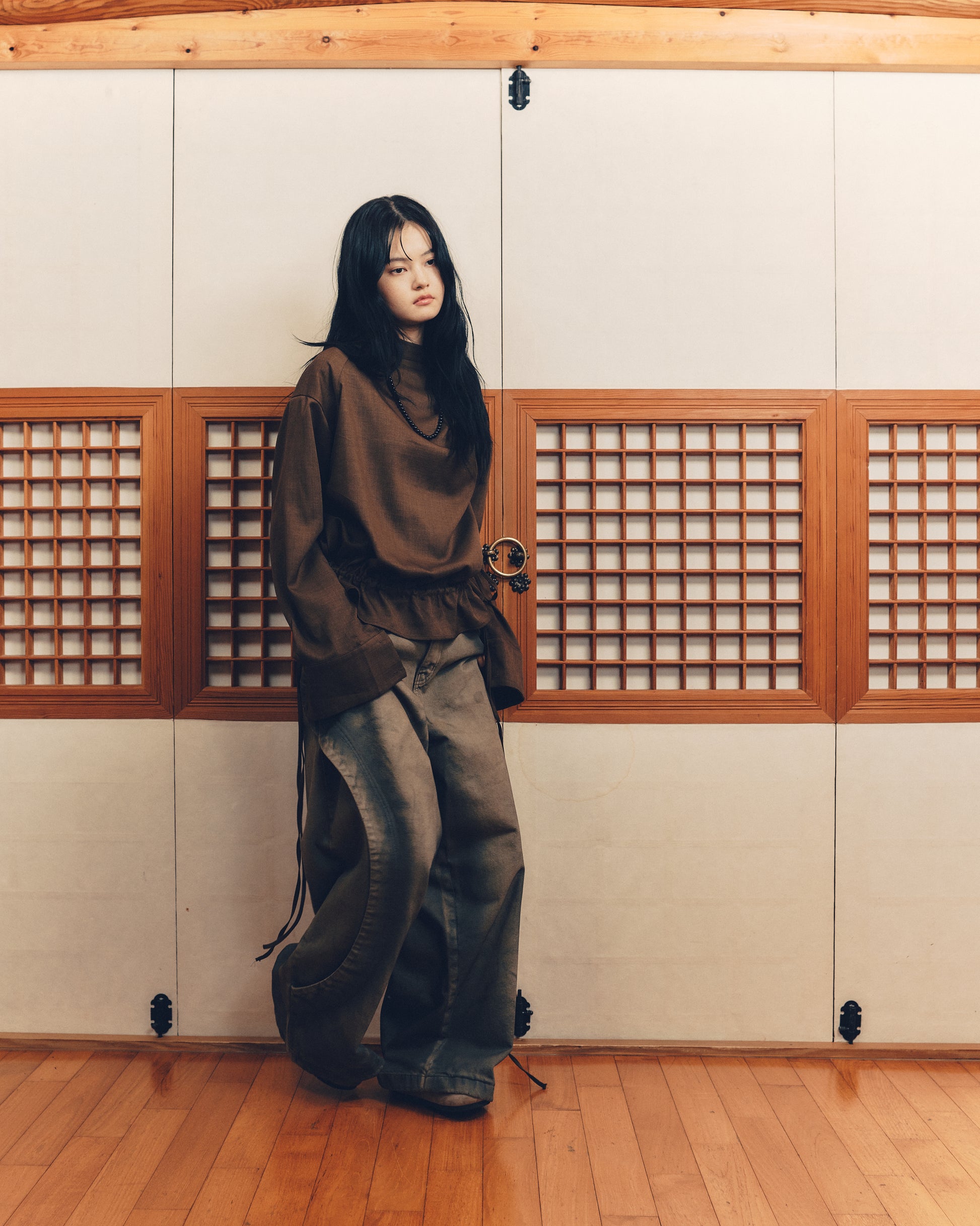 O Back Shirt [Brown]