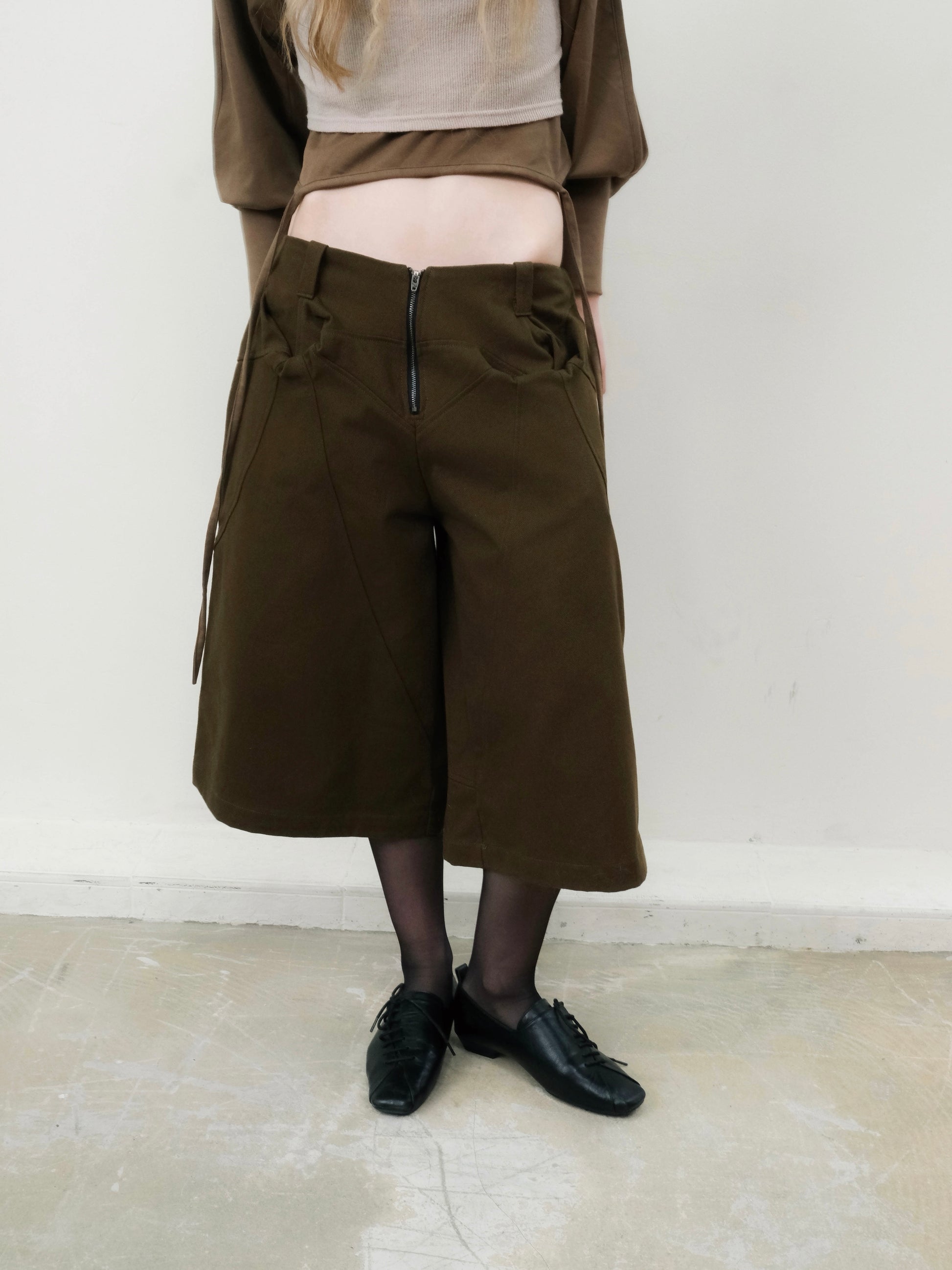 3D Pocket Shorts [Olive Brown]