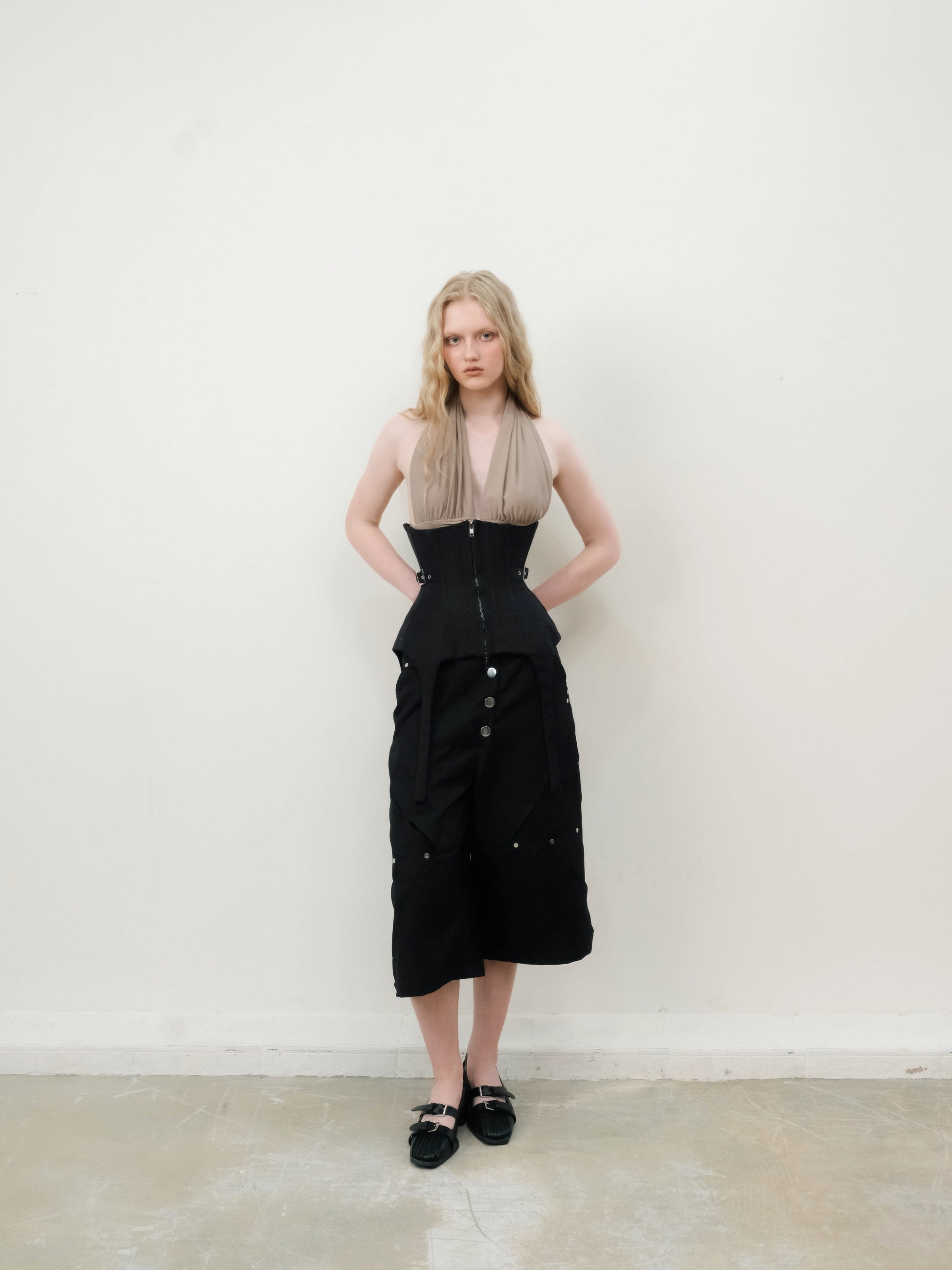Bamboo Rivet Shorts [Black]