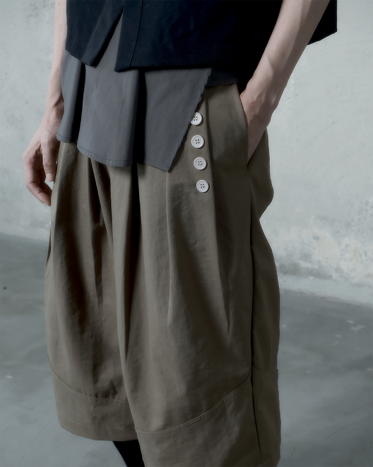 Button Shorts [Brown]
